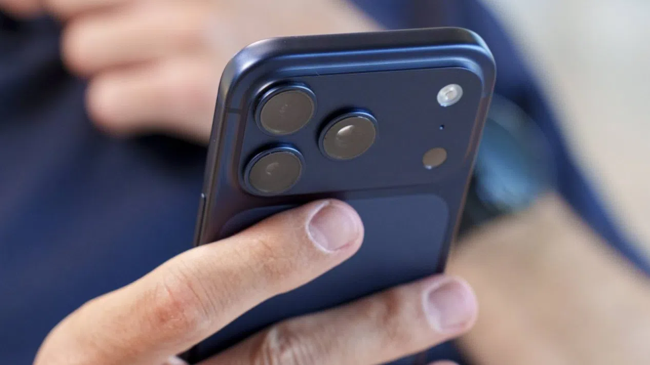 Apple May Launch eSIM-Only iPhone 18 Pro Models in Europe