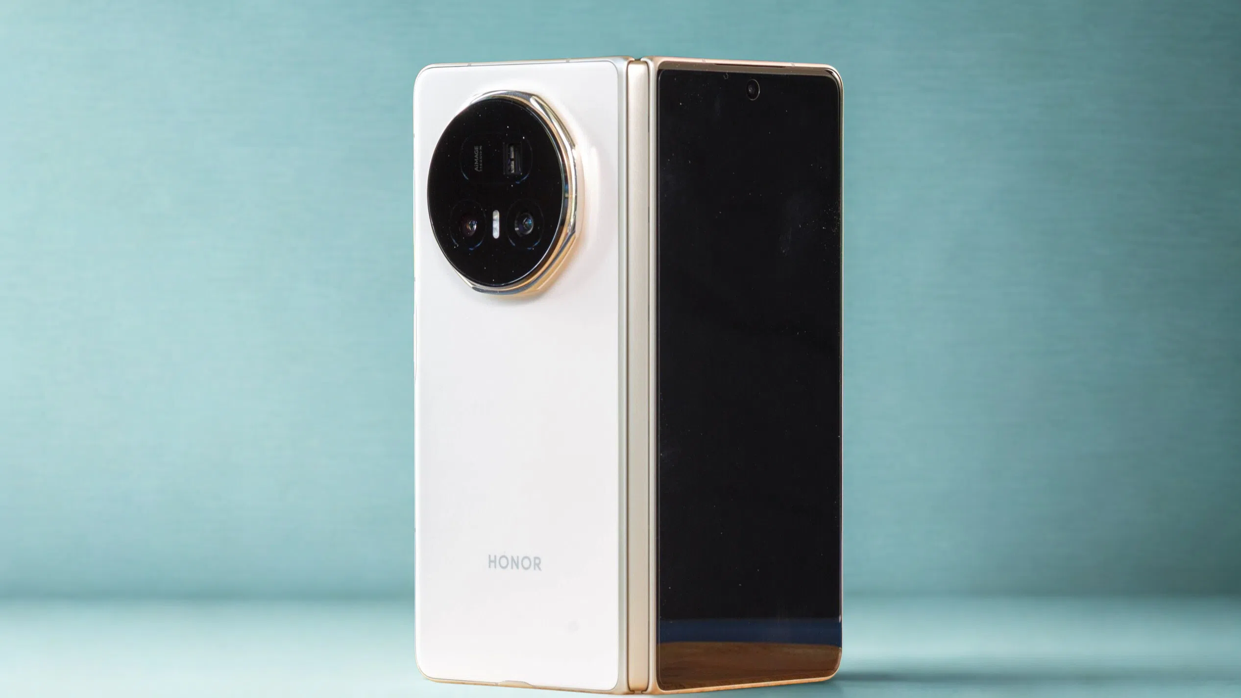 Honor Magic V6 Rumored with Record-Breaking 7,000mAh Battery