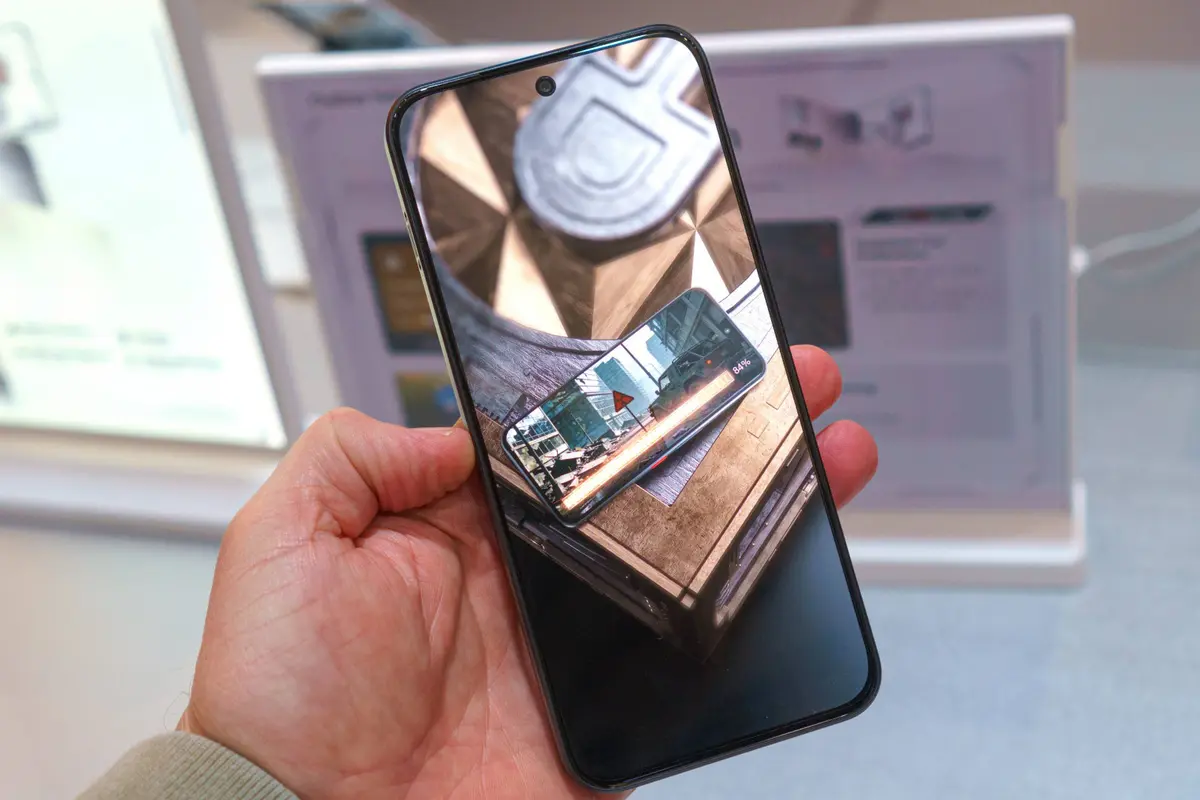 The nubia Neo 5 GT has a 6.8-inch 144Hz OLED display