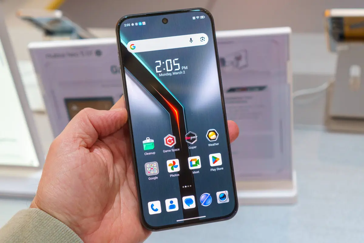 The nubia Neo 5 GT has a 6.8-inch 144Hz OLED display