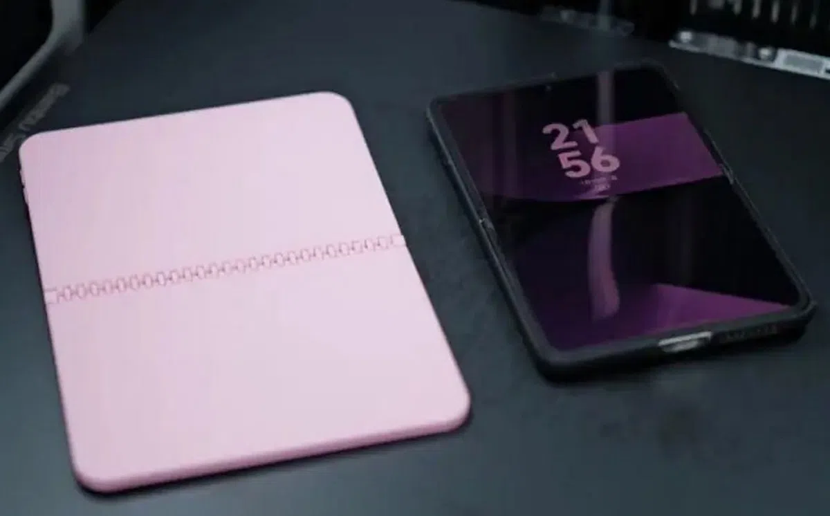 iPhone Fold Mockup: A Look at Apple's Wide Foldable Screen