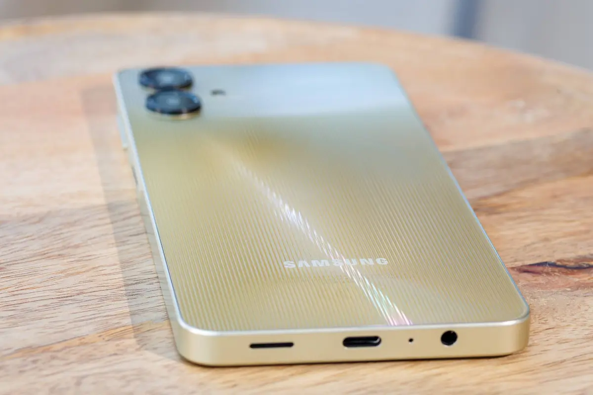 Samsung Galaxy A06 Leads LATAM Smartphone Sales in 2025